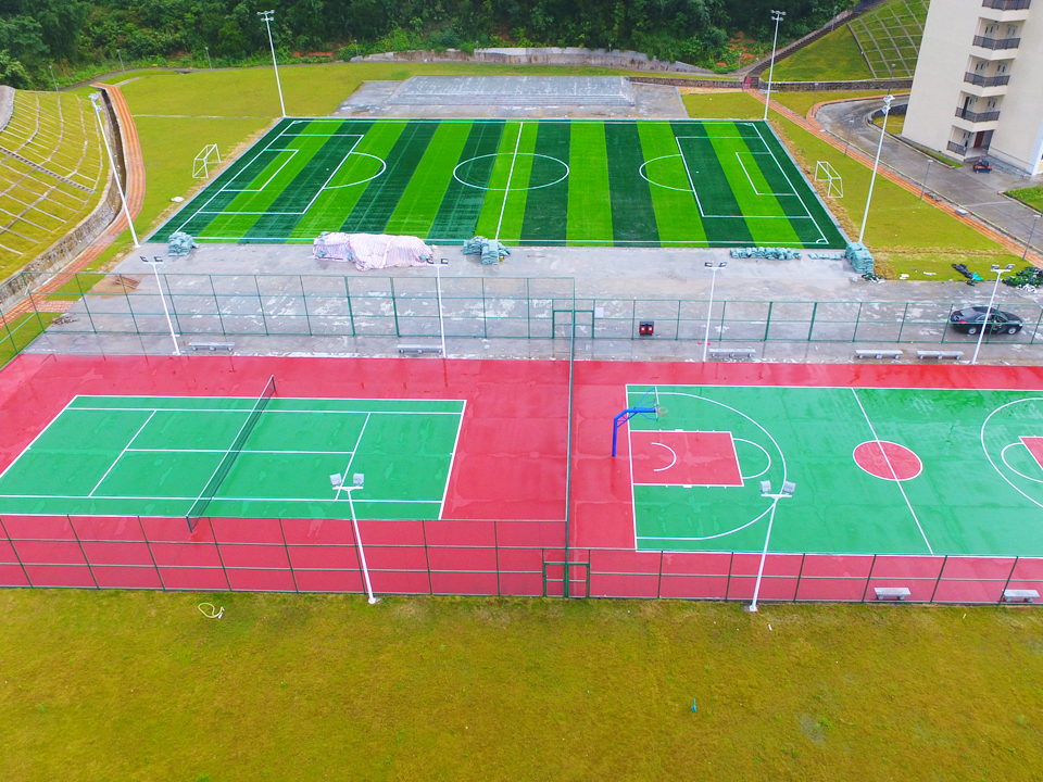 名称：云浮人民医院球场灯光案例